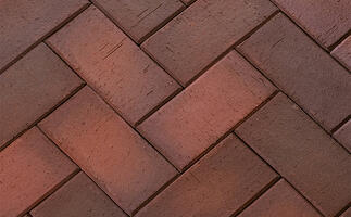  Тротуарная клинкерная брусчатка ЛСР Бонн 200х100х50 мм, темно-красный флешинг: внешний вид